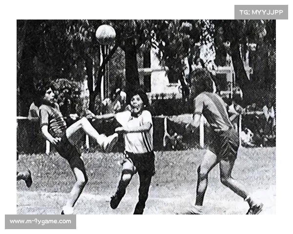 马拉多纳与卡斯特罗：足球与政治交织下的深厚友谊与传奇故事